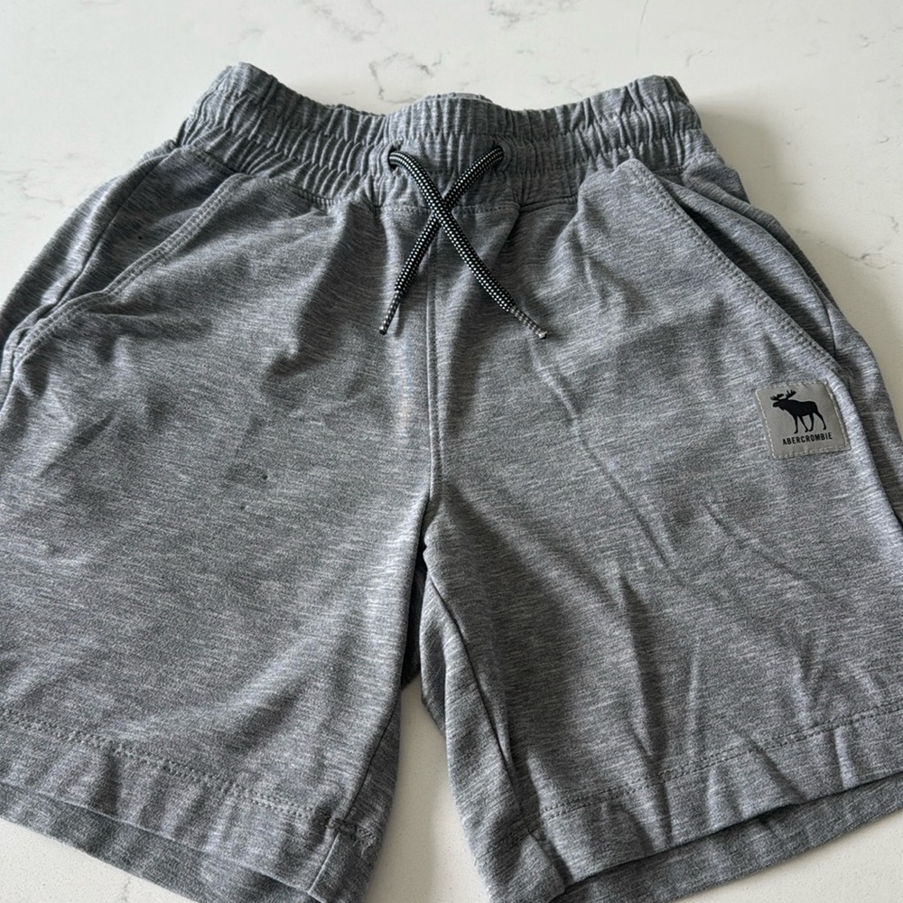 Abercrombie kids active shorts